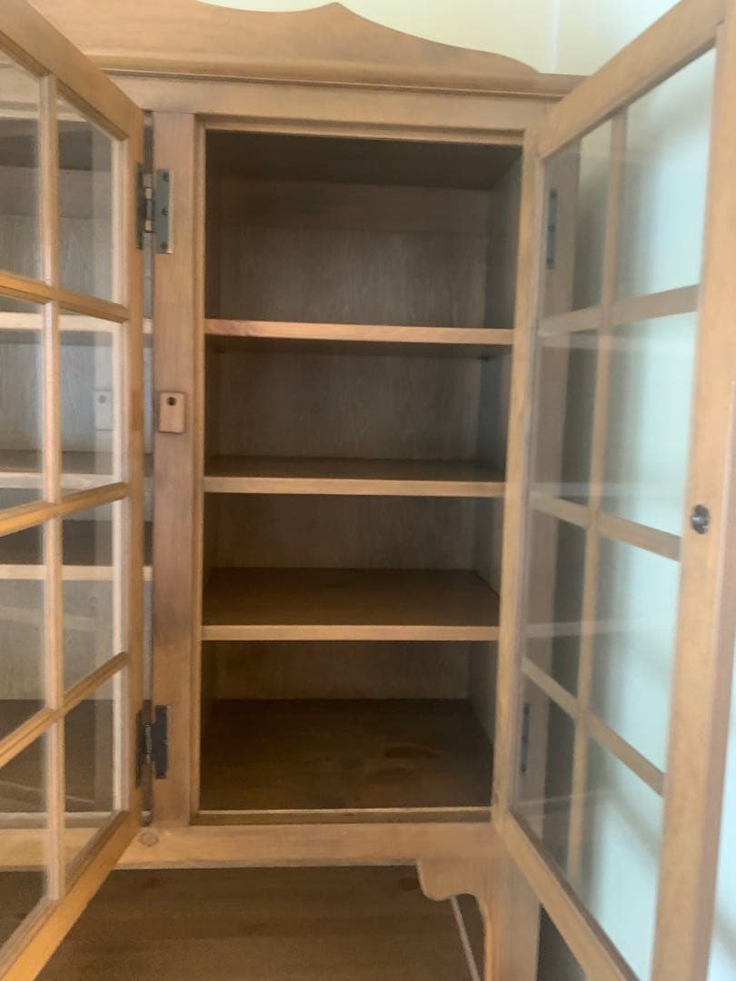 カントリー家具　食器棚 カップボード