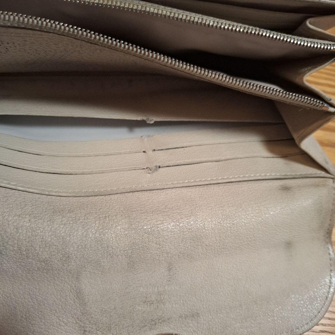 川*秀様 Louis Vuitton マヒナ長財布
