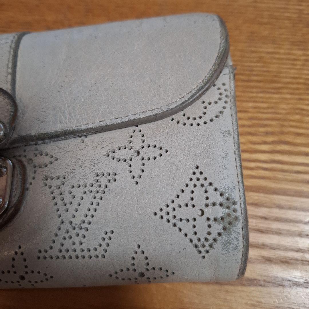 川*秀様 Louis Vuitton マヒナ長財布