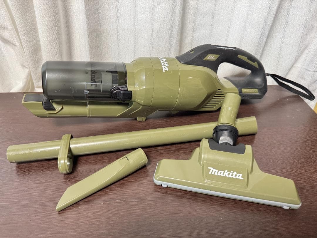 Makita 充電式クリーナーCL284FD オリーブグリーン 収納ケース付
