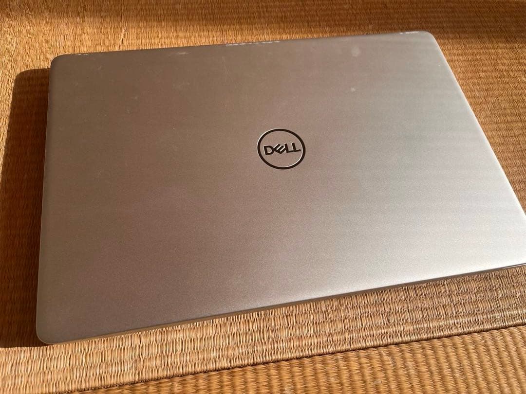 Dell Inspiron5370（Core i7/8GB) ACアダプタ付き