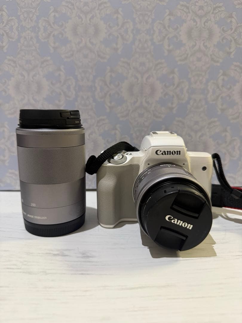Canon EOS KissM ホワイト　望遠レンズ付き　美品（中古品）