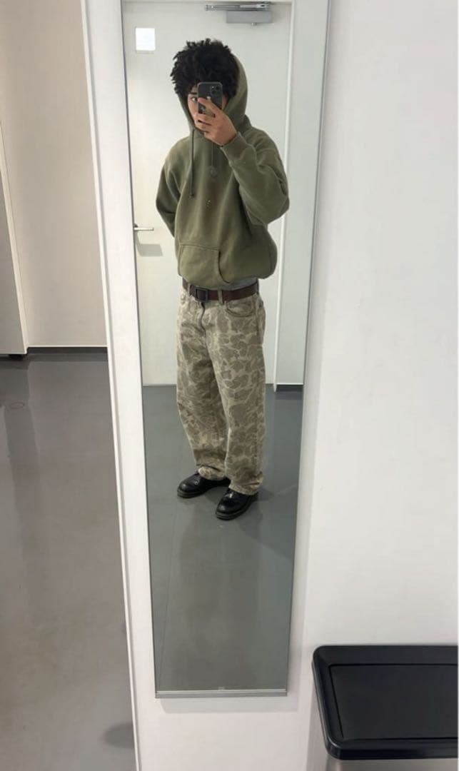 〔即完売品〕Carhartt カモフラージュ デニムパンツ