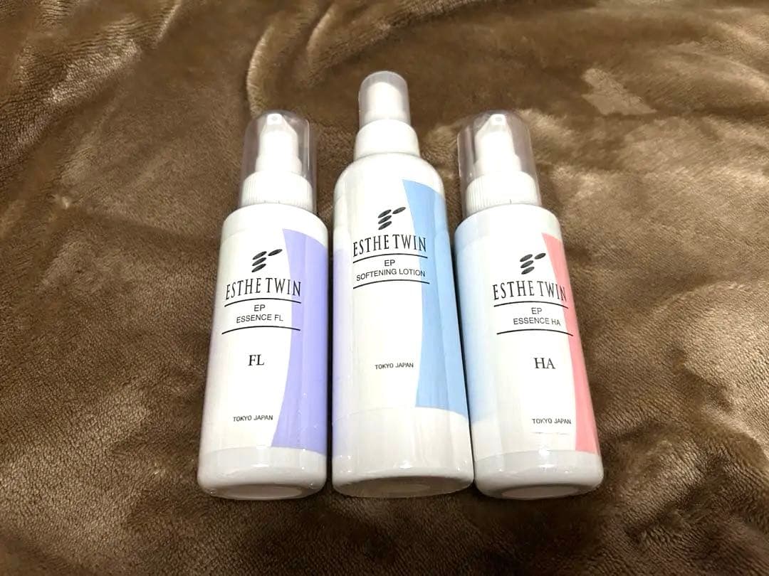 （未開封）ESTHE TWIN MESO 500 美顔器　専用化粧水・美容液付き