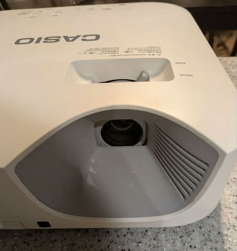 【美品】CASIO プロジェクター XJ-F100W 本体