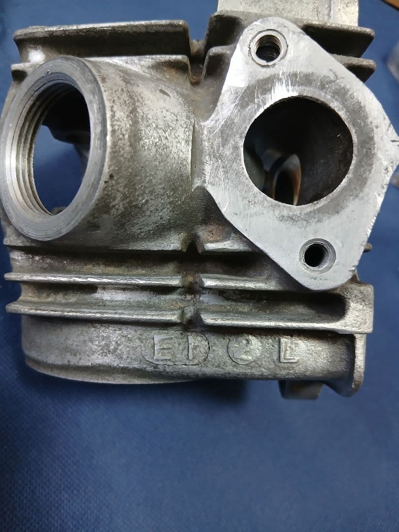 【モンキー】z50j　モンキー　シリンダーヘッド