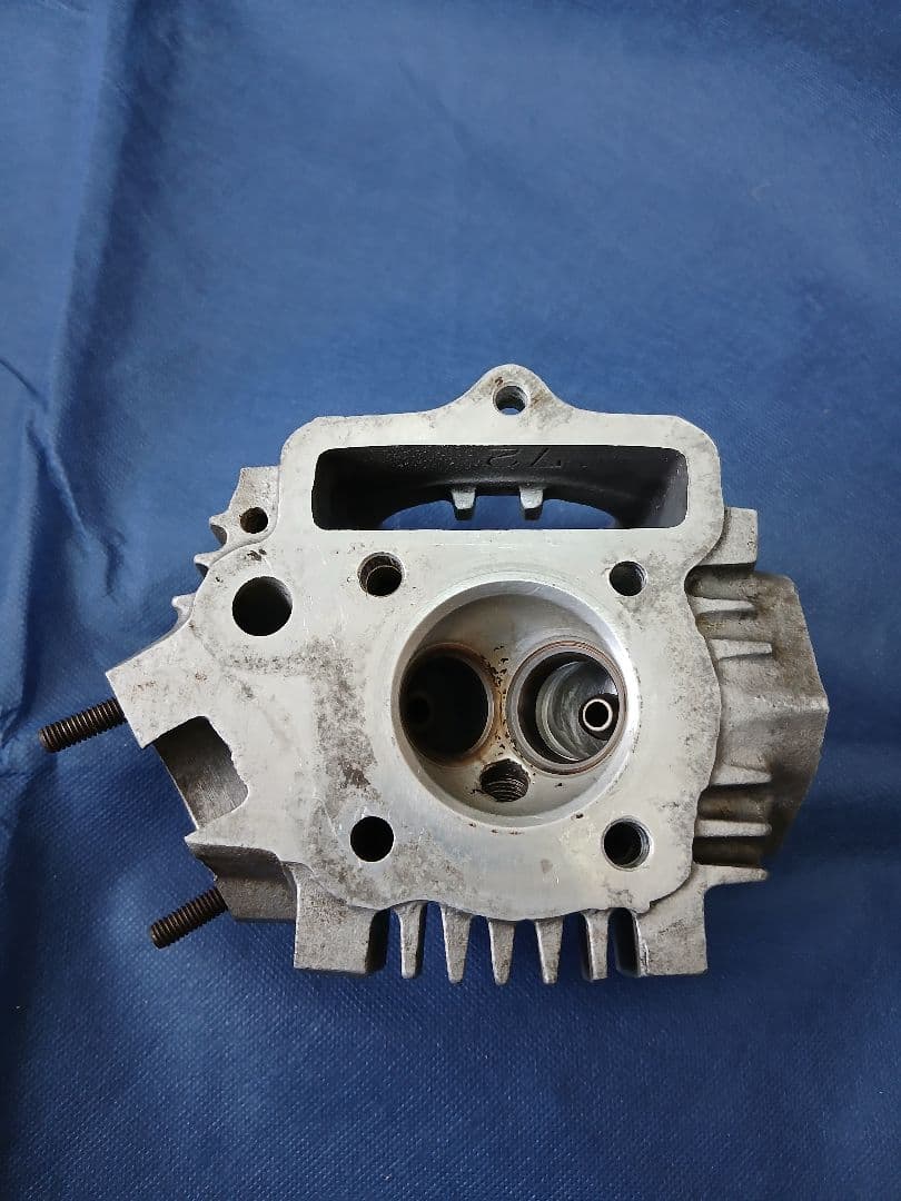 【モンキー】z50j　モンキー　シリンダーヘッド