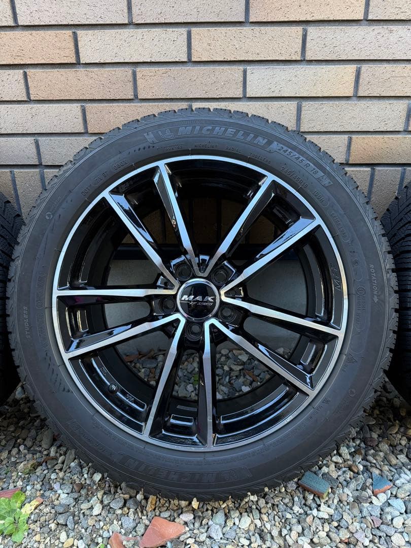 ④メルセデスE300用245/45 R18 ミシュランスタッドレスMAKホイール