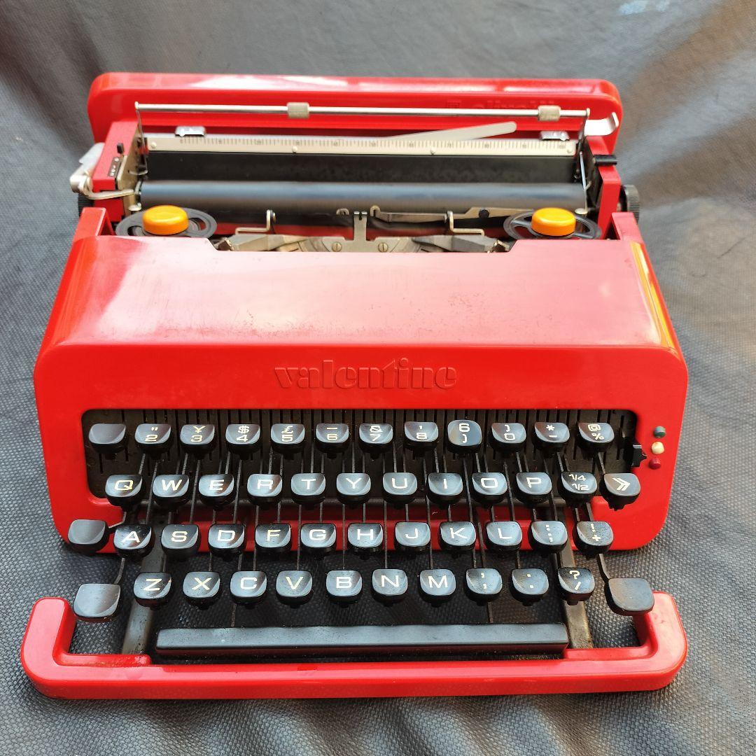 タイプライター olivetti valentine 赤いバケツ オリベッティ