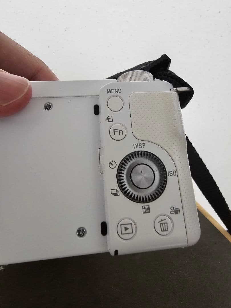 デジタルカメラ VLOGCAM ZV-E10 + Samyang AF 12mm f/2 E