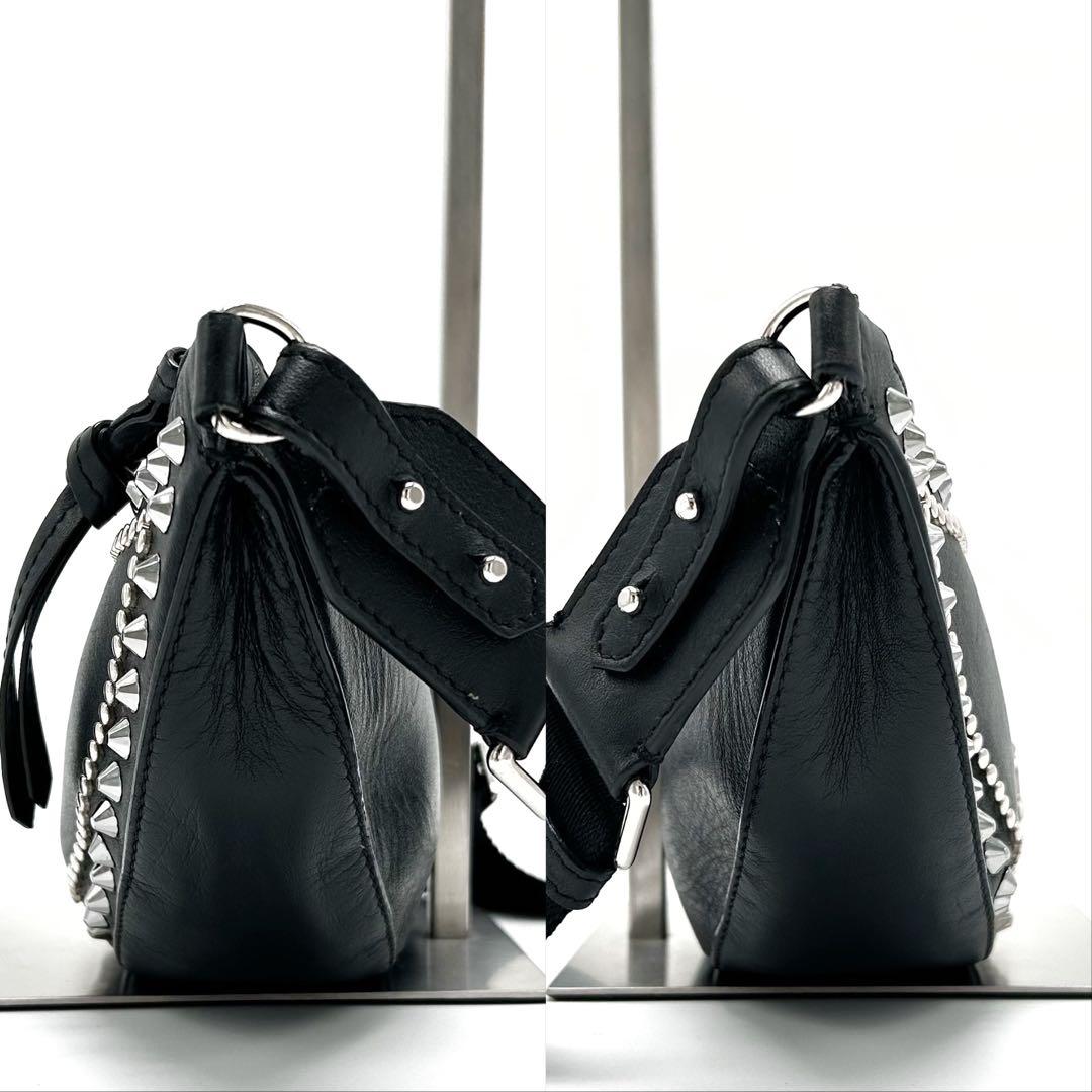 極美品 ジミーチュウ ボディバッグ スタッズ JCロゴ レザー 三日月 ムーン