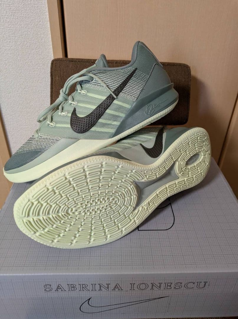 シューズ(男性用) NIKE SABRINA 3 EP