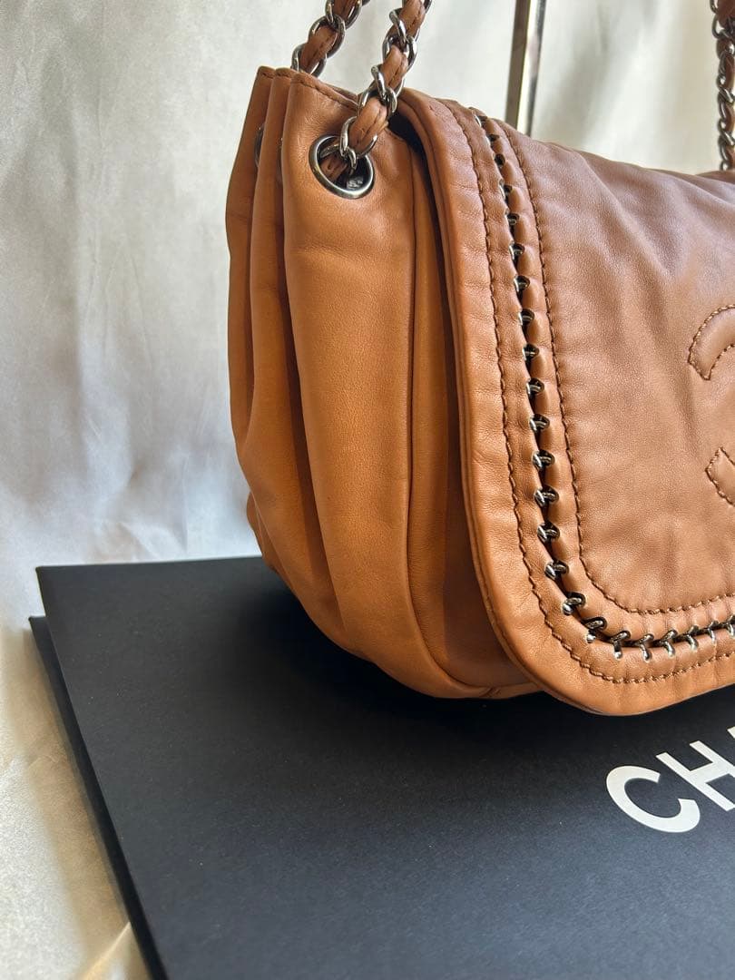 CHANEL(シャネル)チェーンショルダーバッグ　キャメルブラウン