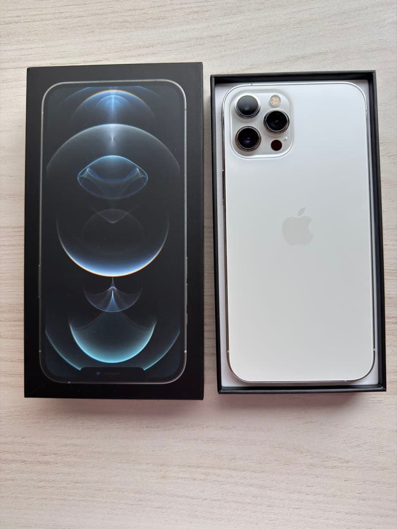 iPhone 12 Pro Max 256GB シルバー SIMフリー