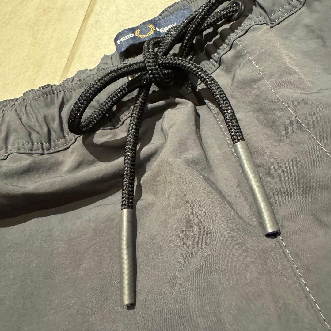 FRED PERRY フレッドペリー　ハーフパンツ Sサイズ グレー