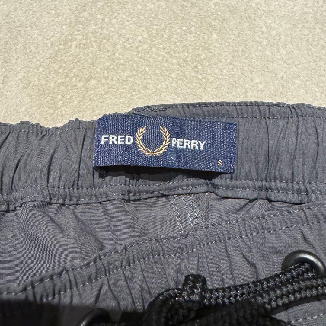FRED PERRY フレッドペリー　ハーフパンツ Sサイズ グレー