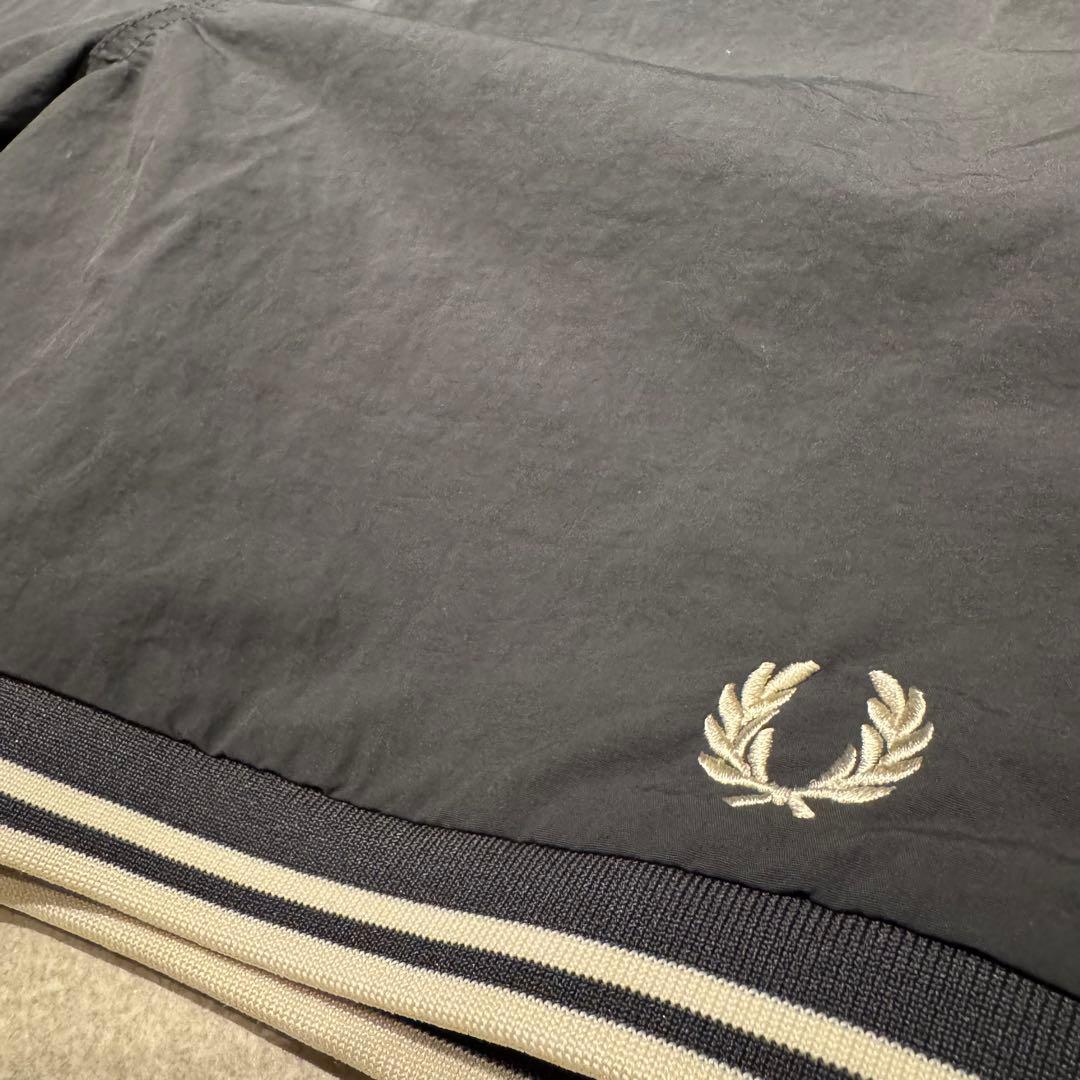 FRED PERRY フレッドペリー　ハーフパンツ Sサイズ グレー