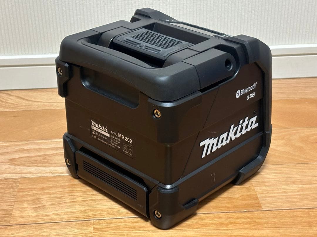 makita USBメモリ音楽再生機能付 Bluetootスピーカ MR202B