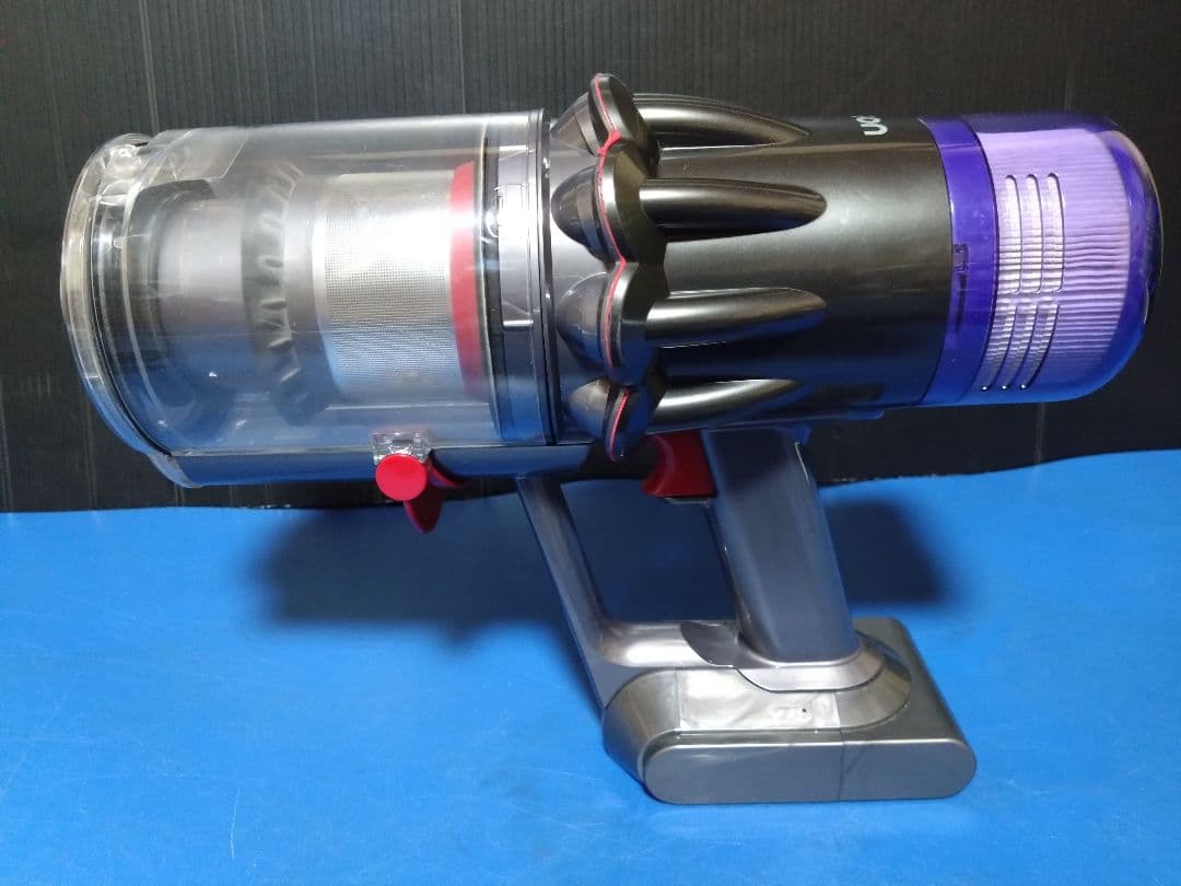 大人気モデル！dyson‼️デジタルスリムフィラフィ SV18充電スタンド付き④