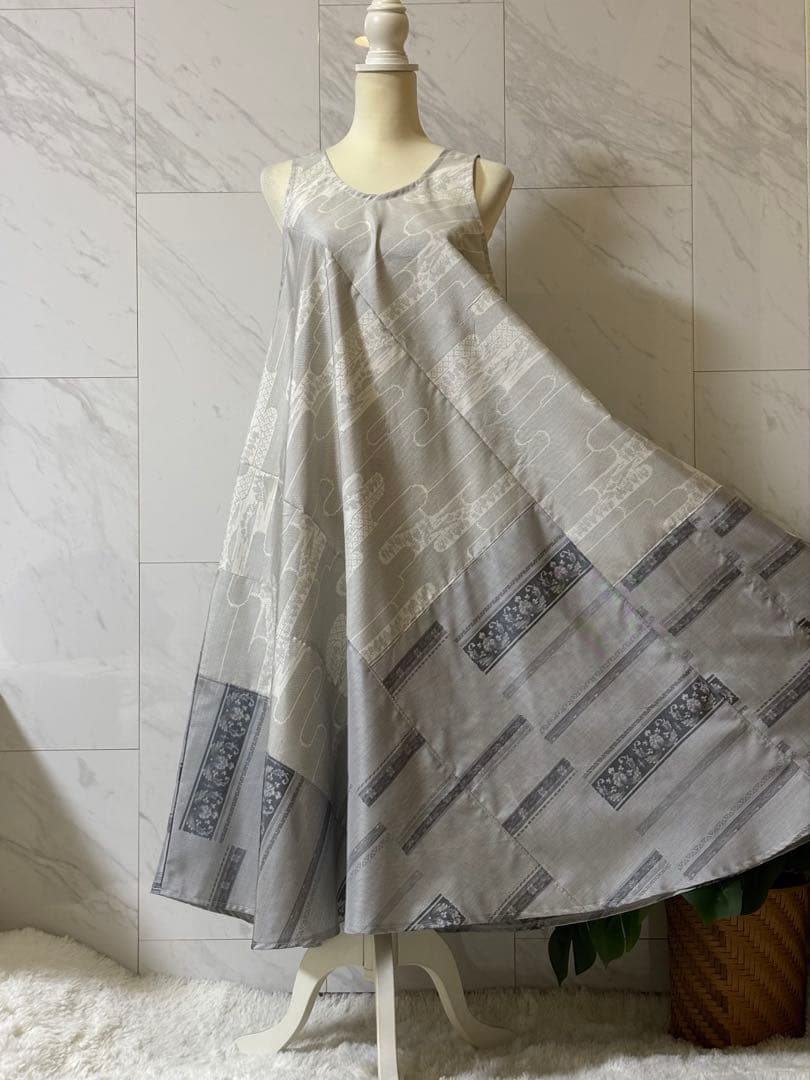 白大島紬リメイク　白大島紬ロングワンピース　白大島紬ジャンパースカート