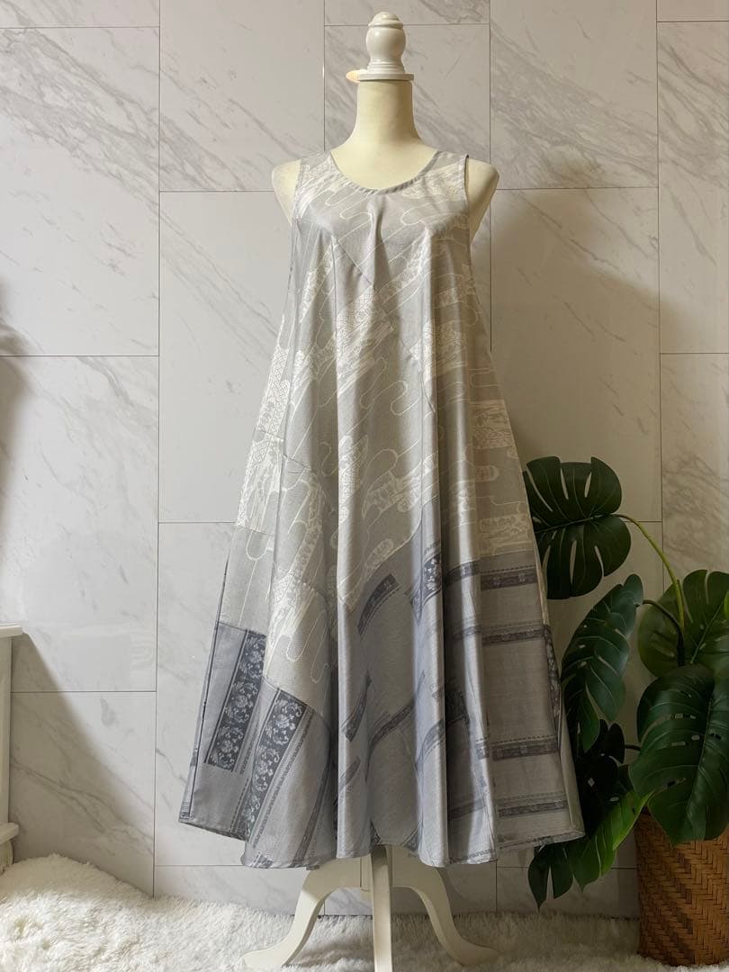 白大島紬リメイク　白大島紬ロングワンピース　白大島紬ジャンパースカート