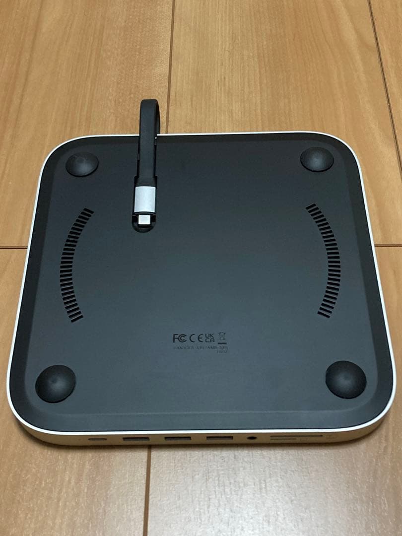 M2 Mac mini + Satechi USB-C アルミニウムスタンド
