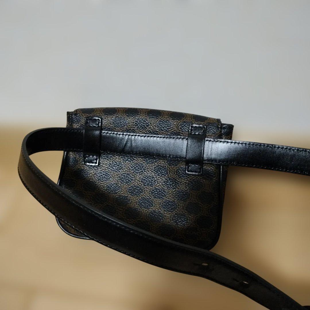 CELINEブラックドットパターンボディウエストバッグ