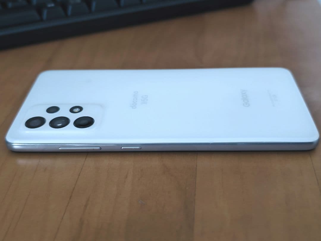 Galaxy A52 5G (ホワイト)docomo版