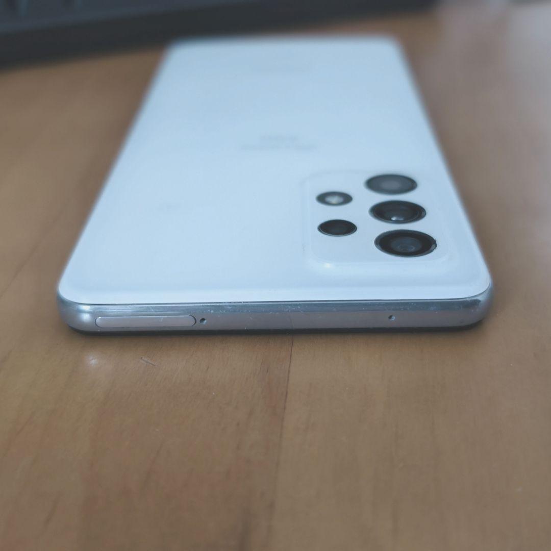 Galaxy A52 5G (ホワイト)docomo版