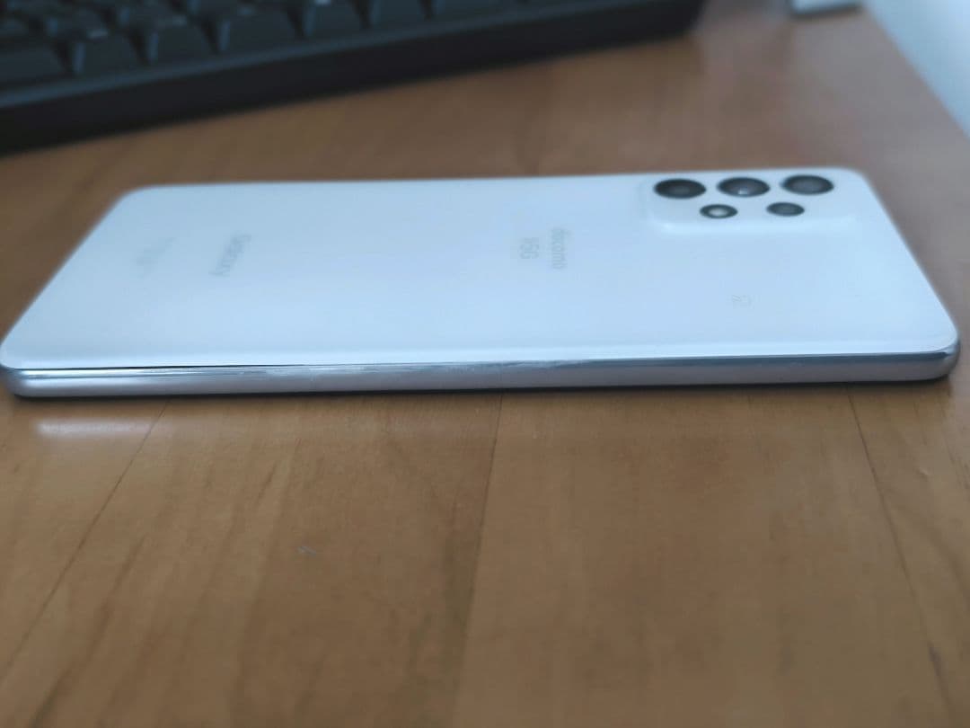 Galaxy A52 5G (ホワイト)docomo版