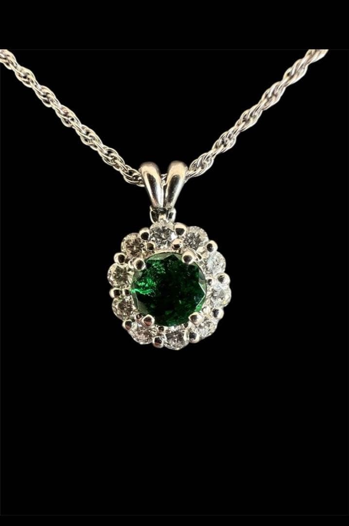 PT900 グリーンガーネットダイヤモンドネックレス　SEIKO