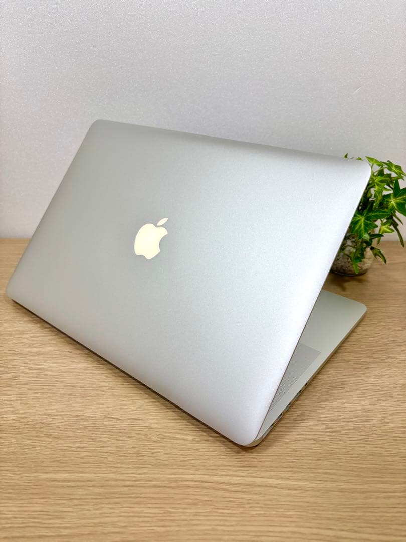 最上位3K！MacBook Pro 15 Office2021 i7 Win11