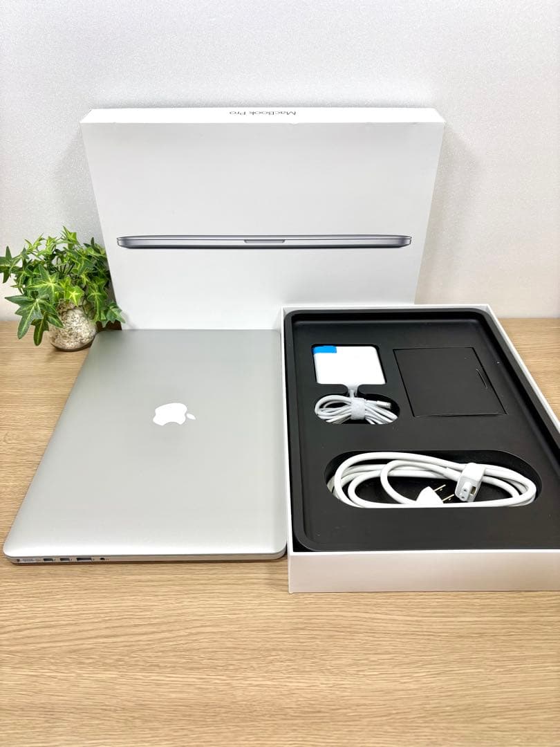 最上位3K！MacBook Pro 15 Office2021 i7 Win11