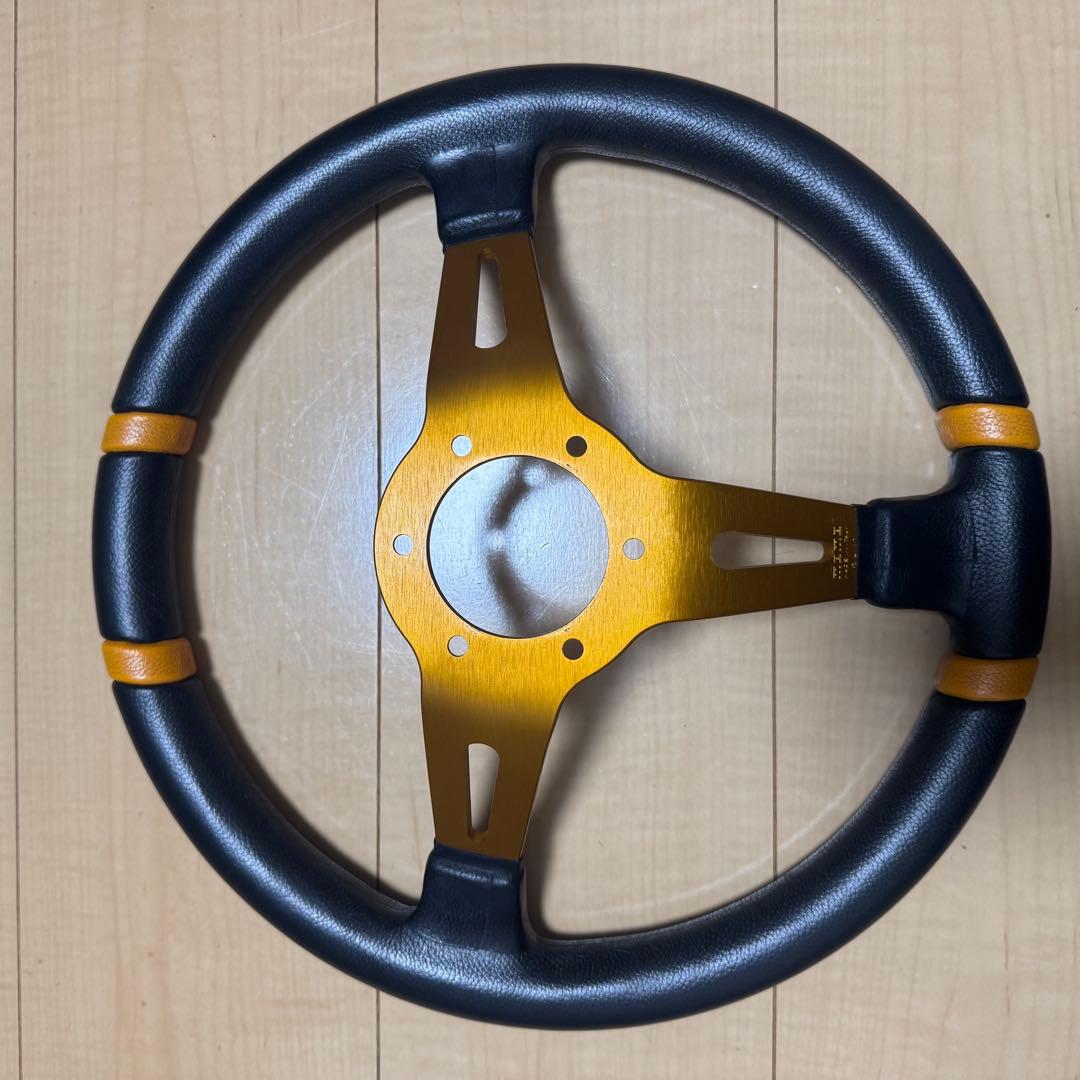 ク*9様 MOMOドリフティングステアリング