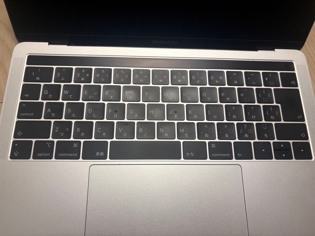 Apple MacBook Pro 2019年　シルバー 本体 充電器付き