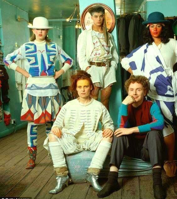 ヴィヴィアンウエストウッド　美品！ワールズエンドサベージニット