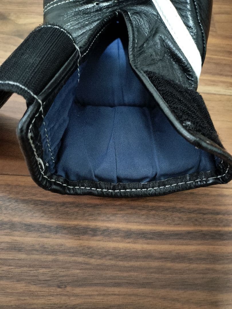 Winning ボクシンググローブ 10oz 黒