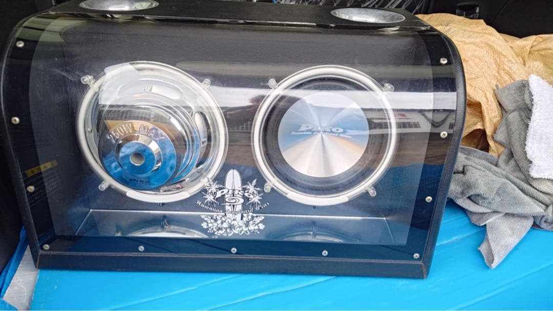 車が震える爆音・音圧★PIKO★アンプ内蔵・大型ツインウーハー