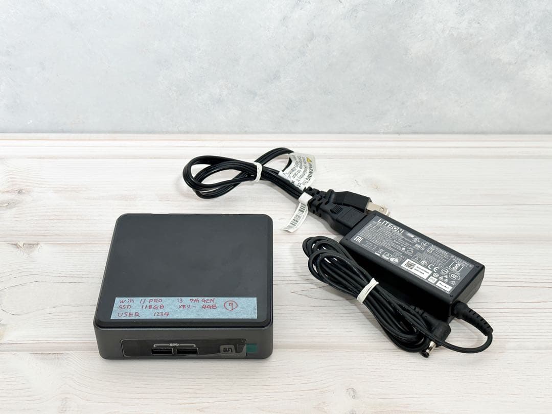 ⑦Intel NUC7i3DNK ミニPC 第7世代i3 Windows11