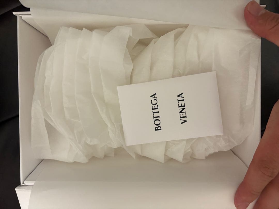 Bottega Veneta ブラックレザーキーホルダー 箱付き