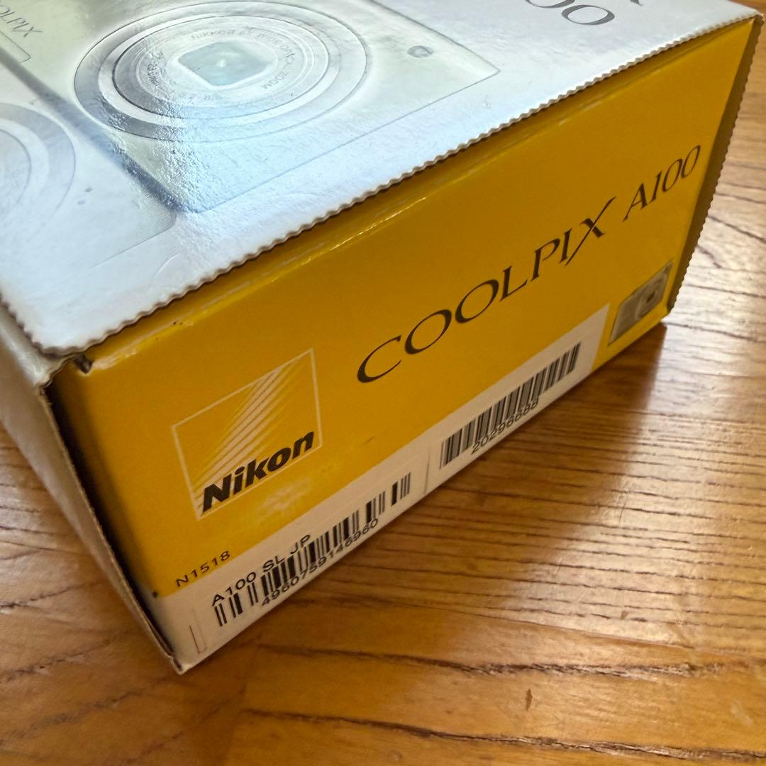 Nikon COOLPIX A100 デジタルカメラ シルバー 光学5倍