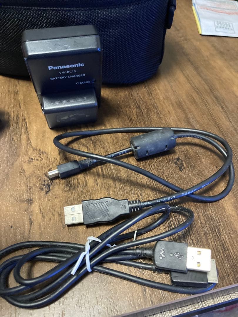 Panasonic HC-V520M ビデオカメラ 本体　付属品一式　ケース付き