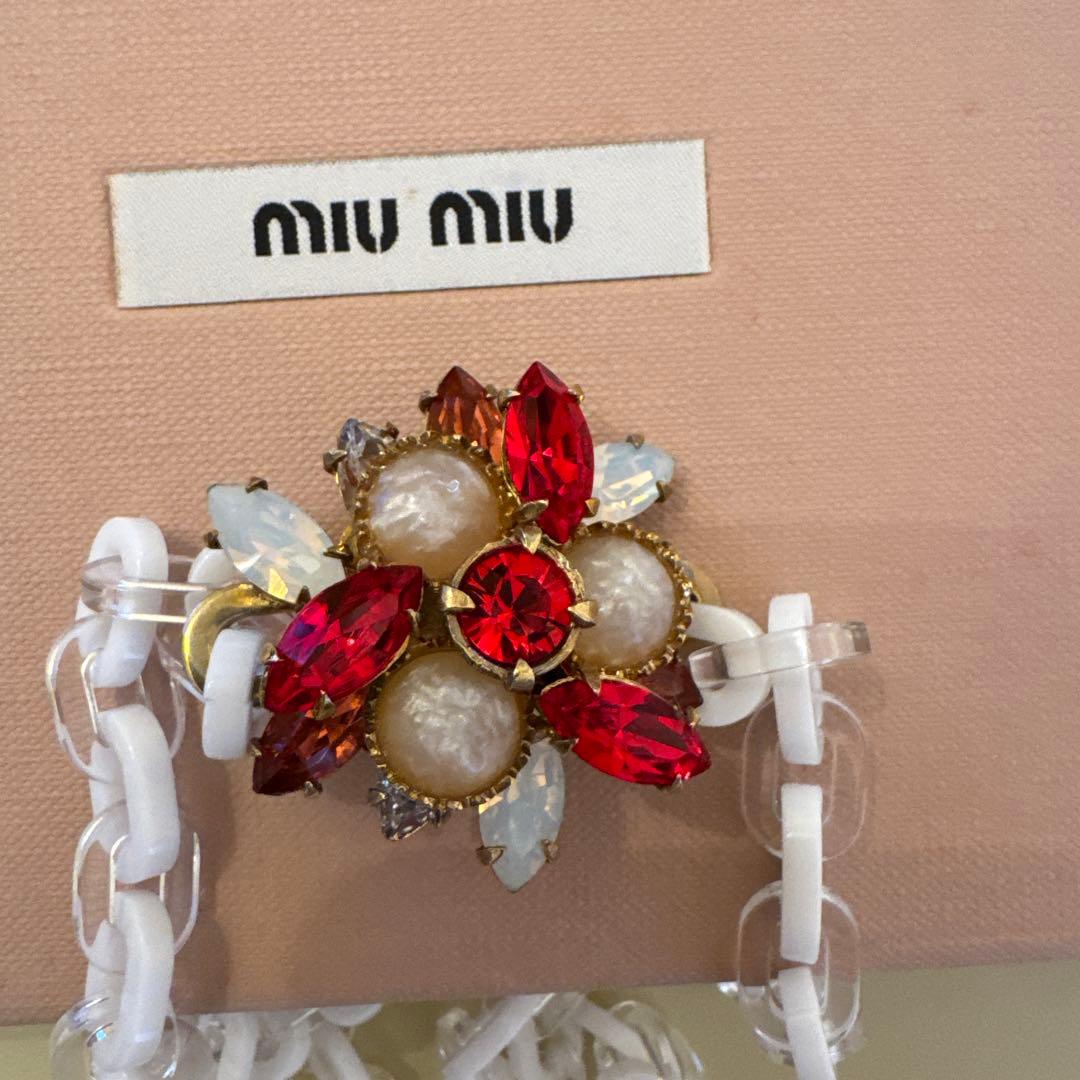 MIU MIU 花モチーフ ネックレス