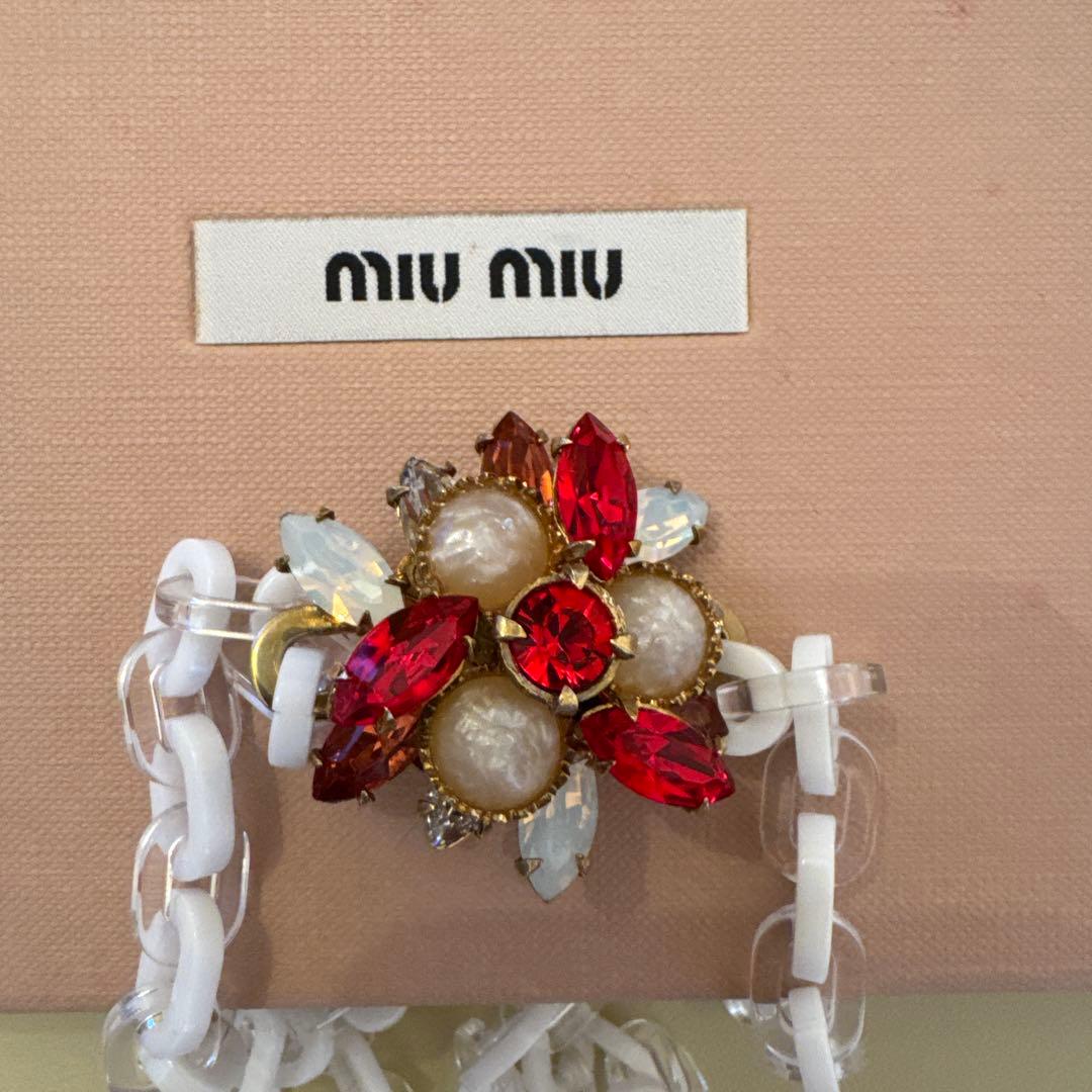MIU MIU 花モチーフ ネックレス