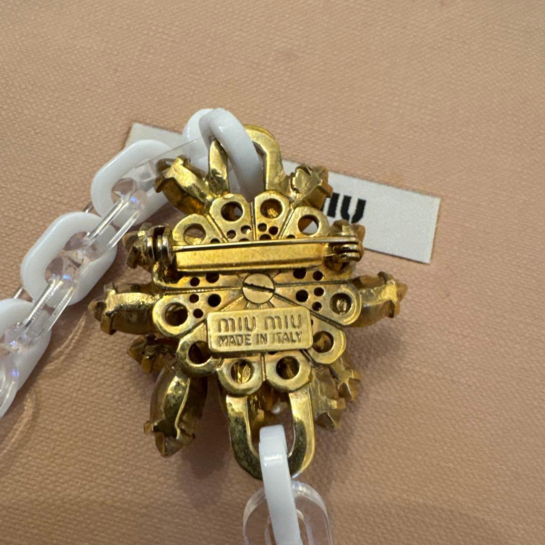 MIU MIU 花モチーフ ネックレス