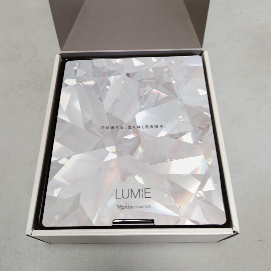 ナリス　LUMIE 　美品