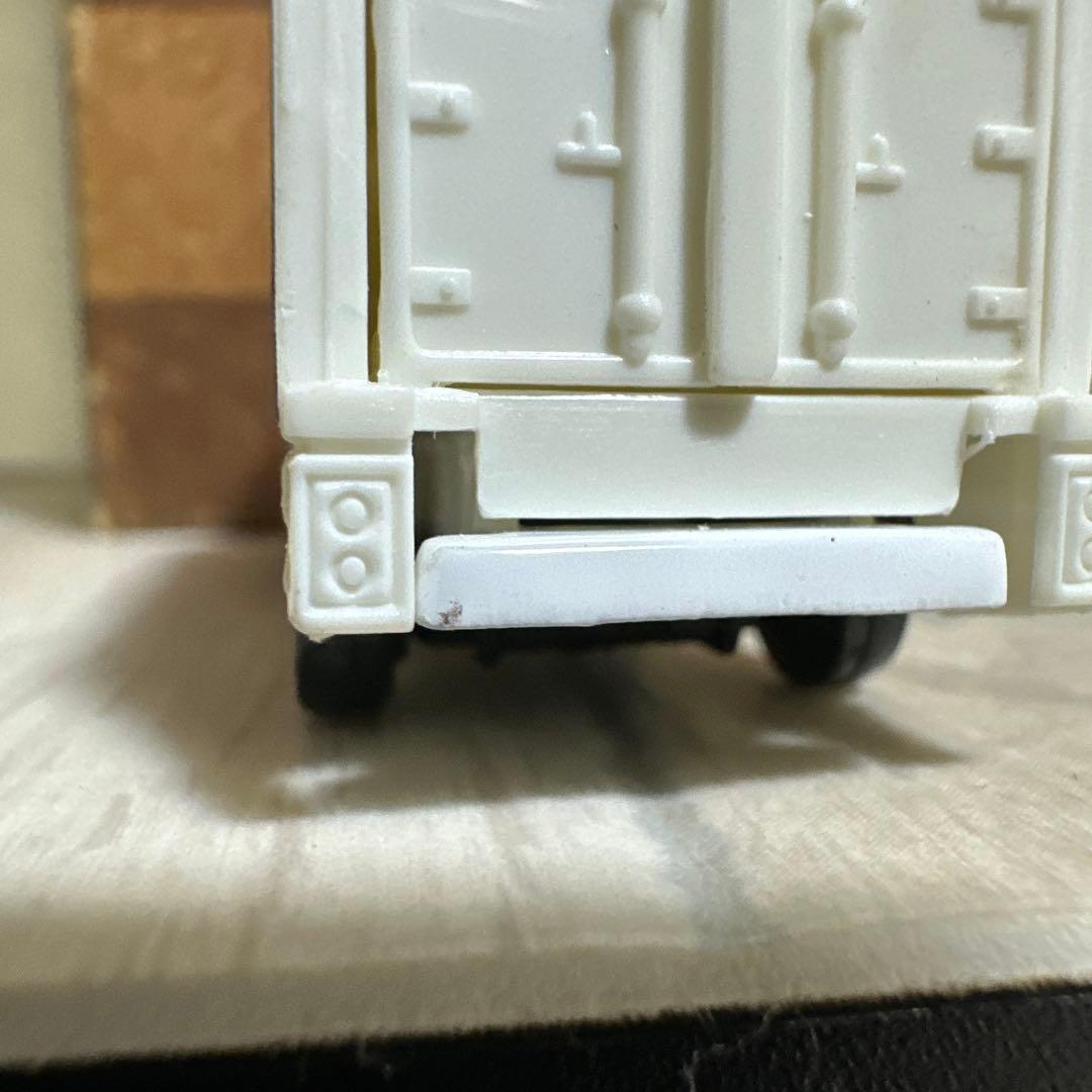 トミカ　ポケモンレンジャーと蒼海の王子マナフィ ラッピング