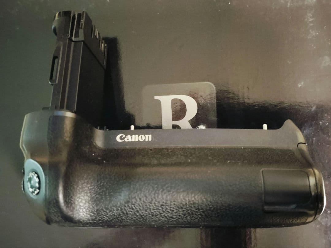 Canon EOS R本体+BG-E22