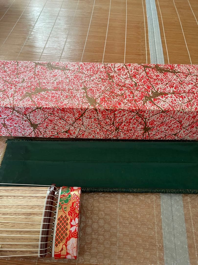 【美品】台座付き ミニ琴 13弦 和楽器 未使用・長期保管 動作確認済み