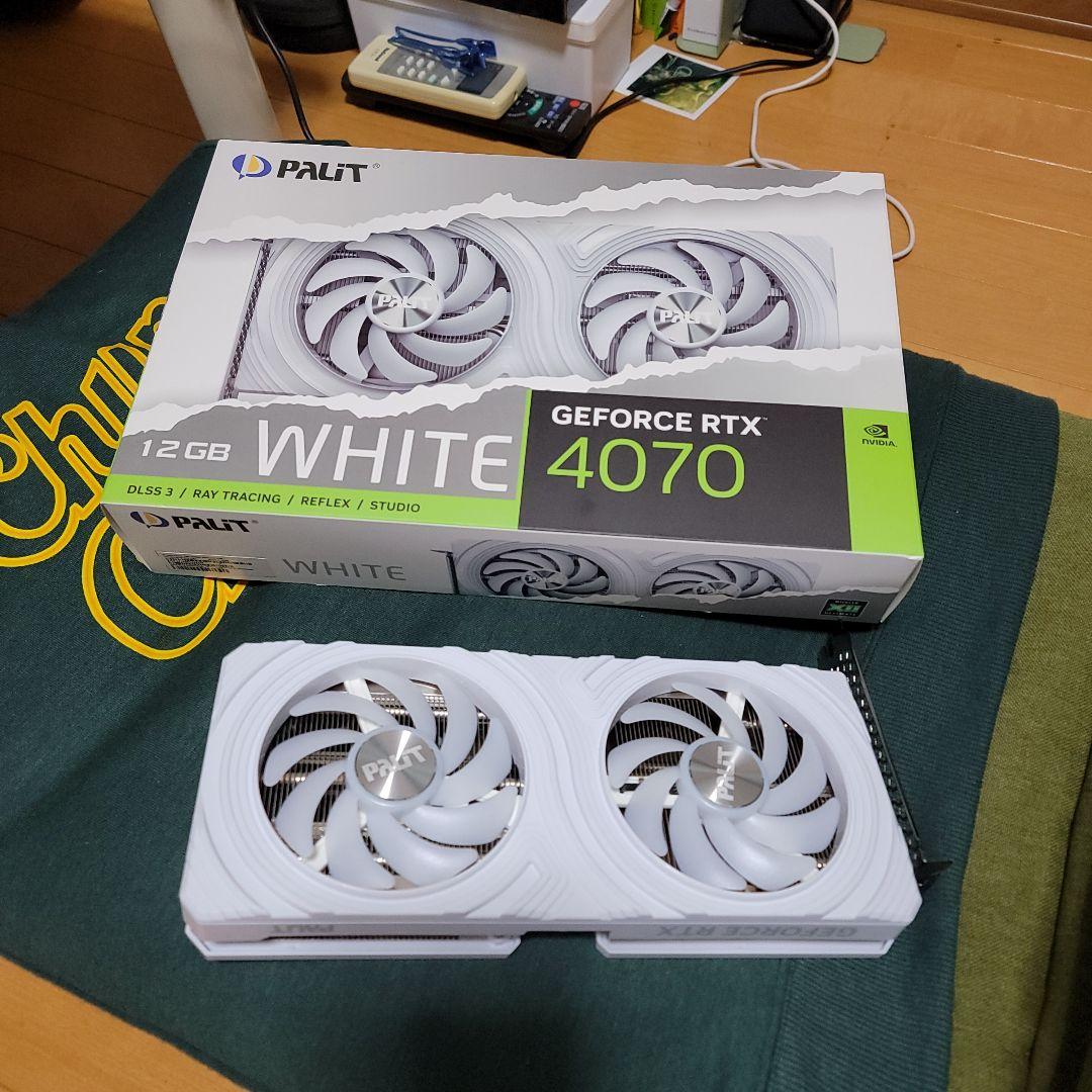 PALIT GeForce RTX 4070 12GB ホワイト